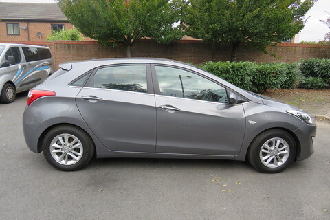 1.6 CRDi Blue Drive SE Hatchback 5dr Diesel Manual Euro 6 (s/s) (110 ps)