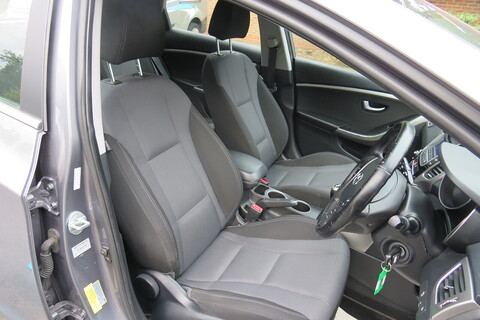 1.6 CRDi Blue Drive SE Hatchback 5dr Diesel Manual Euro 6 (s/s) (110 ps)