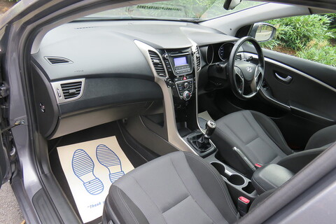 1.6 CRDi Blue Drive SE Hatchback 5dr Diesel Manual Euro 6 (s/s) (110 ps)