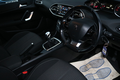 1.5 BlueHDi Active Estate 5dr Diesel Manual Euro 6 (s/s) (100 ps)