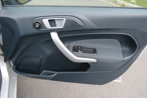 1.4 TDCi DPF Edge Hatchback 5dr Diesel Manual (107 g/km, 69 bhp)