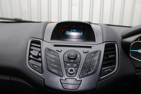 1.5 TDCi Style Hatchback 5dr Diesel Manual Euro 5 (75 ps)