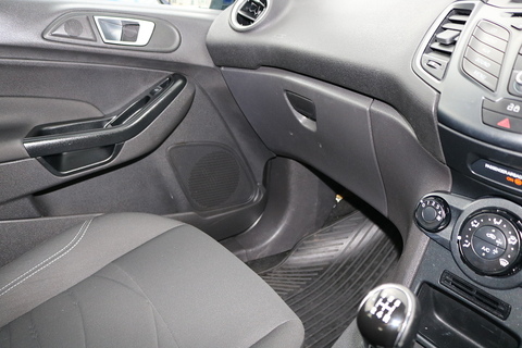 1.5 TDCi Style Hatchback 5dr Diesel Manual Euro 5 (75 ps)