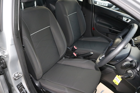 1.5 TDCi Style Hatchback 5dr Diesel Manual Euro 5 (75 ps)