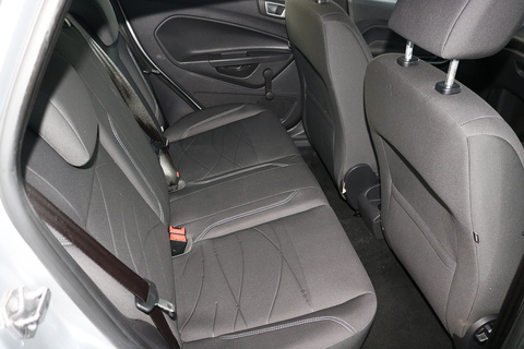 1.5 TDCi Style Hatchback 5dr Diesel Manual Euro 5 (75 ps)