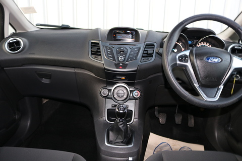 1.5 TDCi Style Hatchback 5dr Diesel Manual Euro 5 (75 ps)