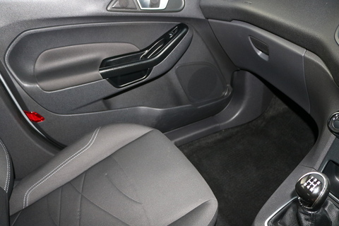 1.5 TDCi Style Hatchback 5dr Diesel Manual Euro 5 (75 ps)