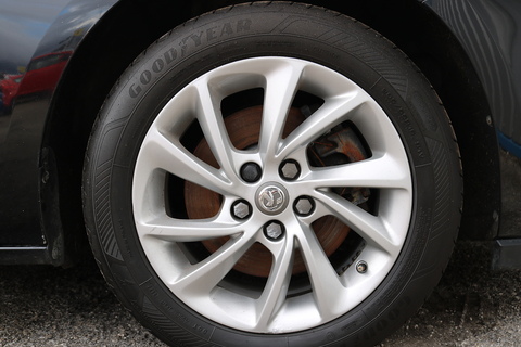 1.6 CDTi BlueInjection Design Hatchback 5dr Diesel Manual Euro 6 (s/s) (136 ps)