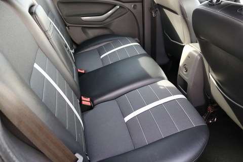 Titanium 2.5 4dr Hatchback Manual Petrol