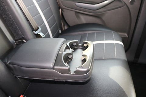 Titanium 2.5 4dr Hatchback Manual Petrol