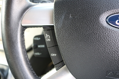 Titanium 2.5 4dr Hatchback Manual Petrol