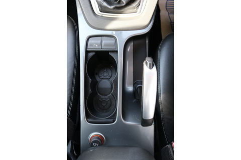 Titanium 2.5 4dr Hatchback Manual Petrol