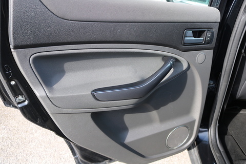 Titanium 2.5 4dr Hatchback Manual Petrol