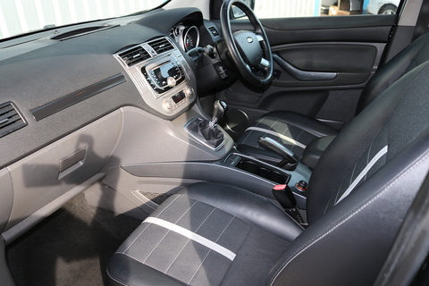 Titanium 2.5 4dr Hatchback Manual Petrol