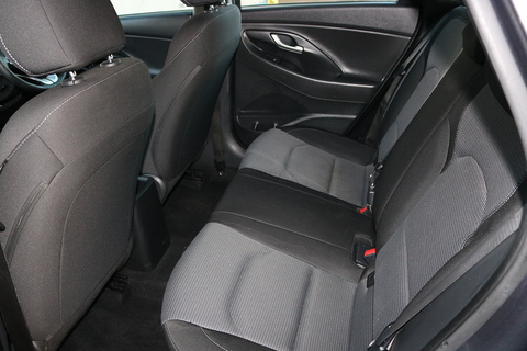 1.6 CRDi Blue Drive SE Hatchback 5dr Diesel Manual Euro 6 (s/s) (110 ps)