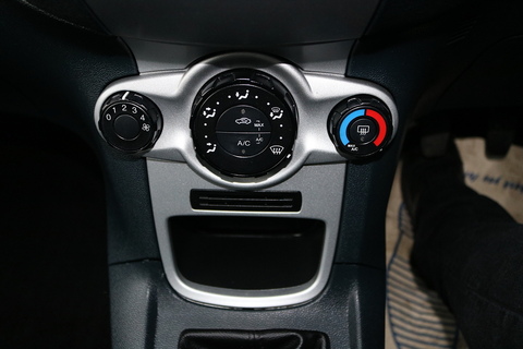 1.4 TDCi DPF Edge Hatchback 5dr Diesel Manual (107 g/km, 69 bhp)