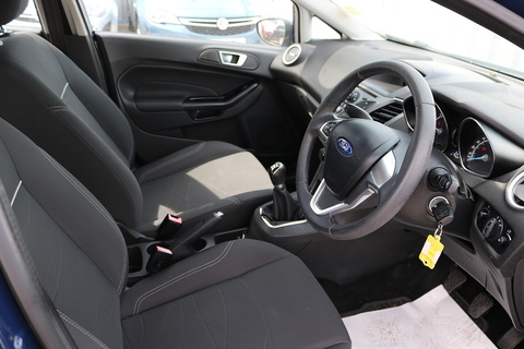 1.5 TDCi Style Hatchback 5dr Diesel Manual Euro 5 (75 ps)