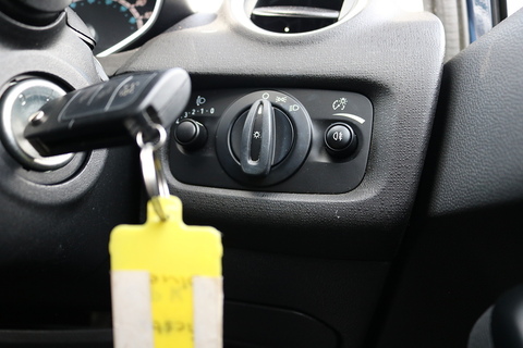 1.5 TDCi Style Hatchback 5dr Diesel Manual Euro 5 (75 ps)