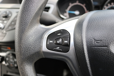 1.5 TDCi Style Hatchback 5dr Diesel Manual Euro 5 (75 ps)