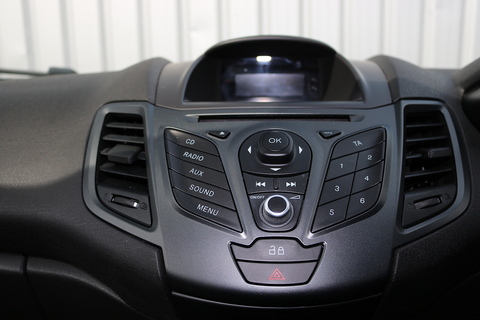 1.5 TDCi Style Hatchback 5dr Diesel Manual Euro 5 (75 ps)