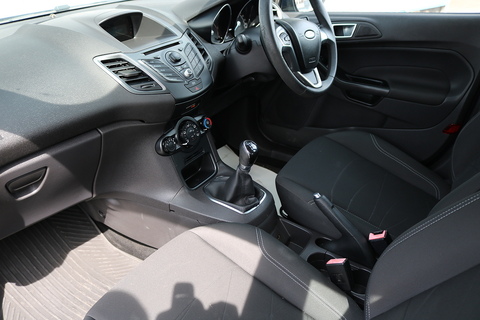 1.5 TDCi Style Hatchback 5dr Diesel Manual Euro 5 (75 ps)