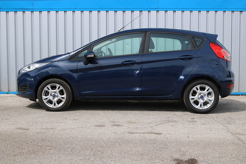 1.5 TDCi Style Hatchback 5dr Diesel Manual Euro 5 (75 ps)