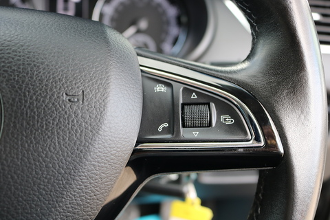 1.6 TDI SE Hatchback 5dr Diesel Manual Euro 6 (s/s) (115 ps)