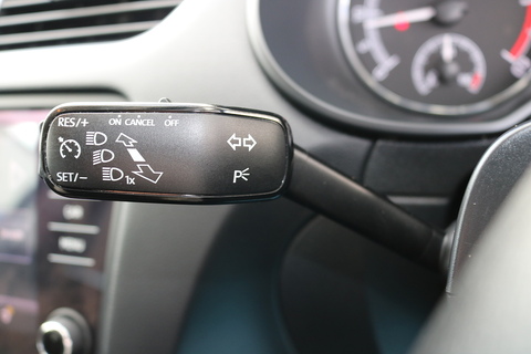 1.6 TDI SE Hatchback 5dr Diesel Manual Euro 6 (s/s) (115 ps)