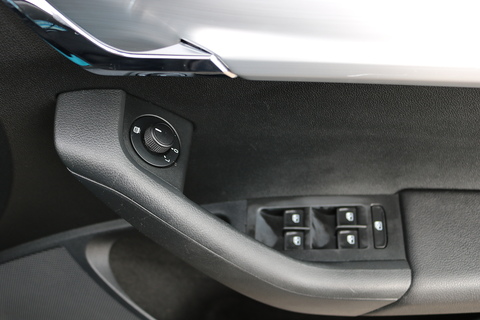 1.6 TDI SE Hatchback 5dr Diesel Manual Euro 6 (s/s) (115 ps)