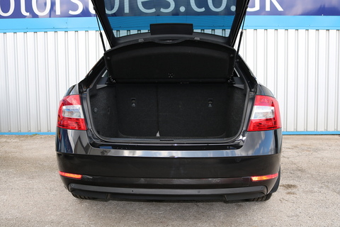 1.6 TDI SE Hatchback 5dr Diesel Manual Euro 6 (s/s) (115 ps)