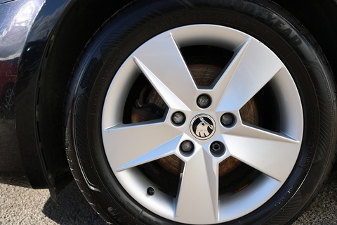 1.6 TDI SE Hatchback 5dr Diesel Manual Euro 6 (s/s) (115 ps)