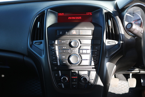 1.7 CDTi ecoFLEX ES Hatchback 5dr Diesel Manual Euro 5 (s/s) (110 ps)