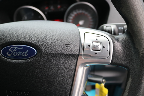 2.0 TDCi Edge MPV 5dr Diesel Manual (165 g/km, 138 bhp)