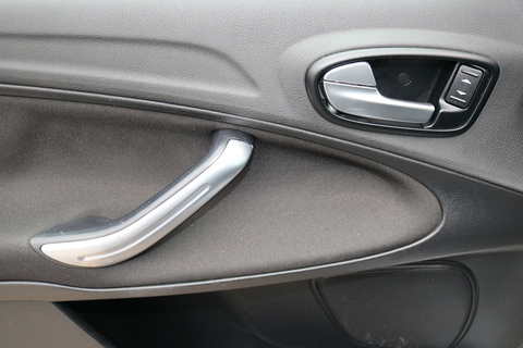 2.0 TDCi Edge MPV 5dr Diesel Manual (165 g/km, 138 bhp)