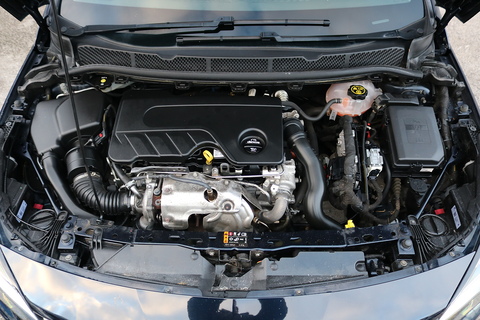 1.6 CDTi BlueInjection Design Sports Tourer 5dr Diesel Manual Euro 6 (s/s) (136 ps)