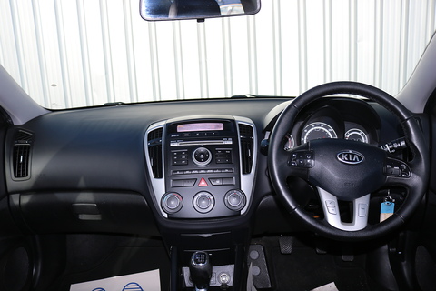 1.6 CRDi EcoDynamics 2 Sports Wagon 5dr Diesel Manual Euro 5 (s/s) (89 bhp)