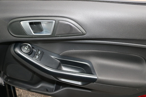 1.5 TDCi Style Hatchback 5dr Diesel Manual Euro 5 (75 ps)