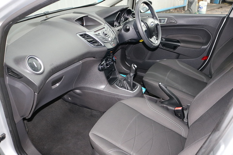 1.5 TDCi Style Hatchback 5dr Diesel Manual Euro 5 (75 ps)