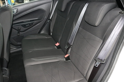 1.5 TDCi Style Hatchback 5dr Diesel Manual Euro 5 (75 ps)