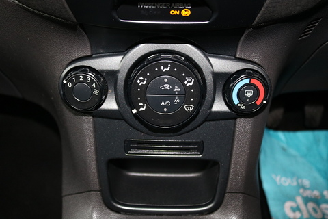 1.5 TDCi Style Hatchback 5dr Diesel Manual Euro 5 (75 ps)