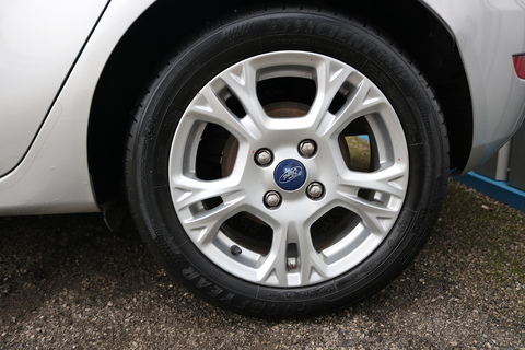 1.5 TDCi Style Hatchback 5dr Diesel Manual Euro 5 (75 ps)