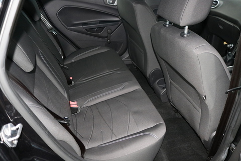 1.5 TDCi Style Hatchback 5dr Diesel Manual Euro 5 (75 ps)