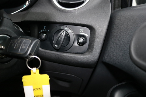 1.5 TDCi Style Hatchback 5dr Diesel Manual Euro 5 (75 ps)