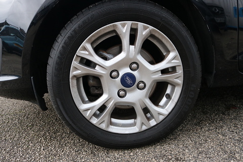 1.5 TDCi Style Hatchback 5dr Diesel Manual Euro 5 (75 ps)