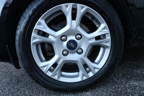 1.5 TDCi Style Hatchback 5dr Diesel Manual Euro 5 (75 ps)