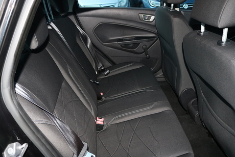 1.5 TDCi Style Hatchback 5dr Diesel Manual Euro 5 (75 ps)