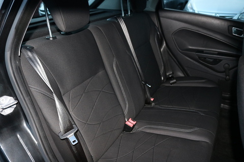 1.5 TDCi Style Hatchback 5dr Diesel Manual Euro 5 (75 ps)