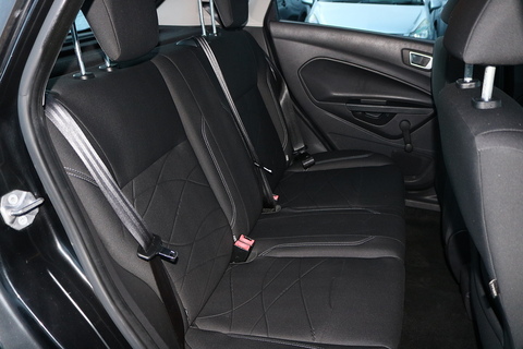 1.5 TDCi Style Hatchback 5dr Diesel Manual Euro 5 (75 ps)