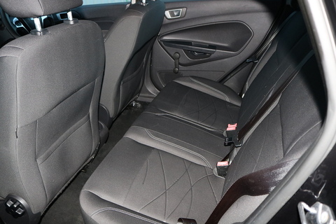 1.5 TDCi Style Hatchback 5dr Diesel Manual Euro 5 (75 ps)