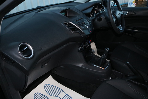 1.5 TDCi Style Hatchback 5dr Diesel Manual Euro 5 (75 ps)